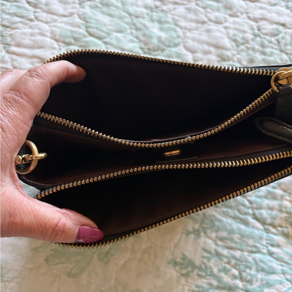 Coach black leather crossbody - Picture 3 of 5